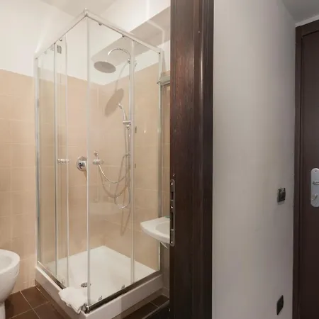 Cloud 9 Hotel