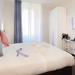 Cloud 9 Hotel 2*